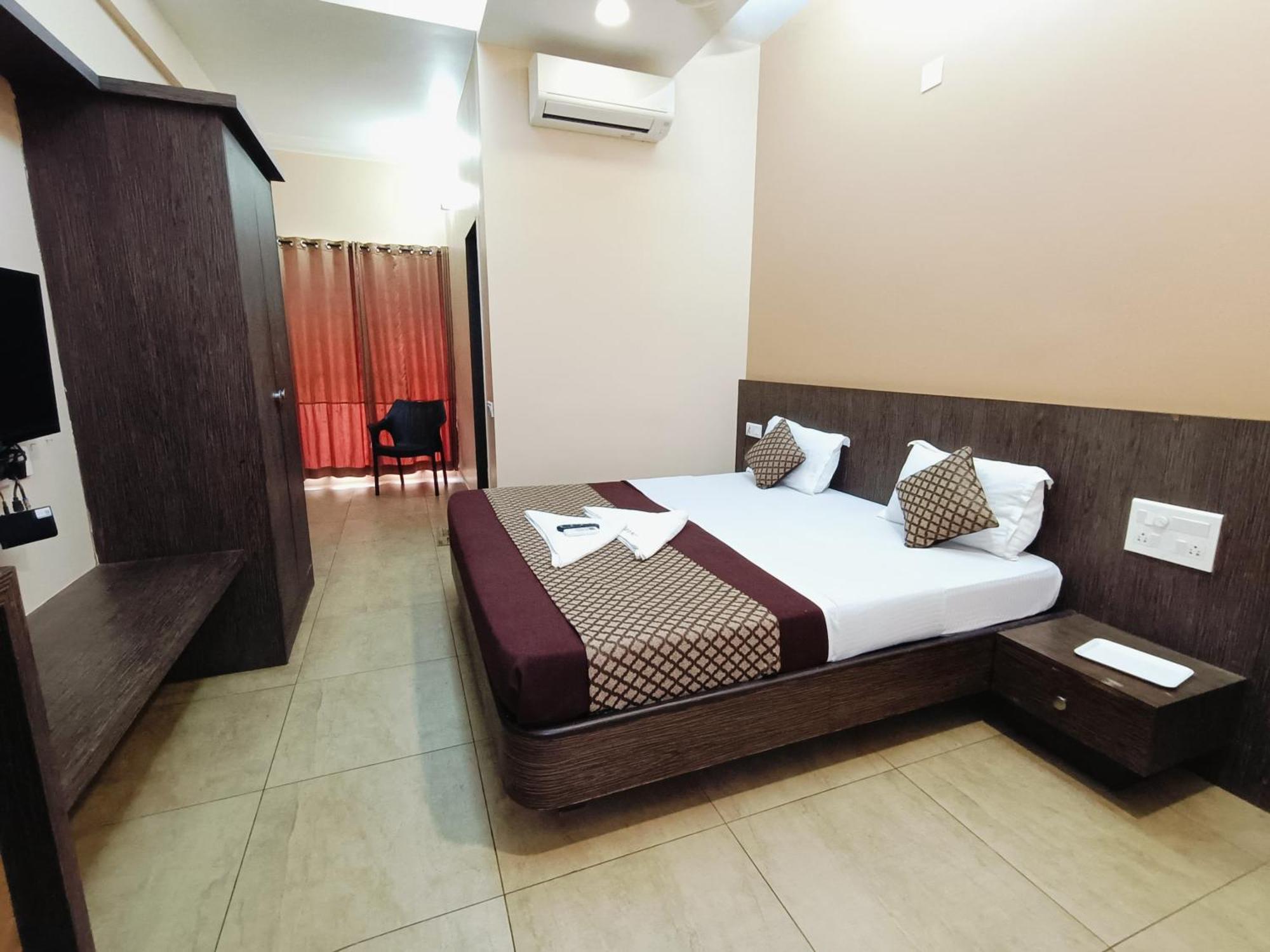 Subrahmanya Hotel Mayura Residency מראה חיצוני תמונה