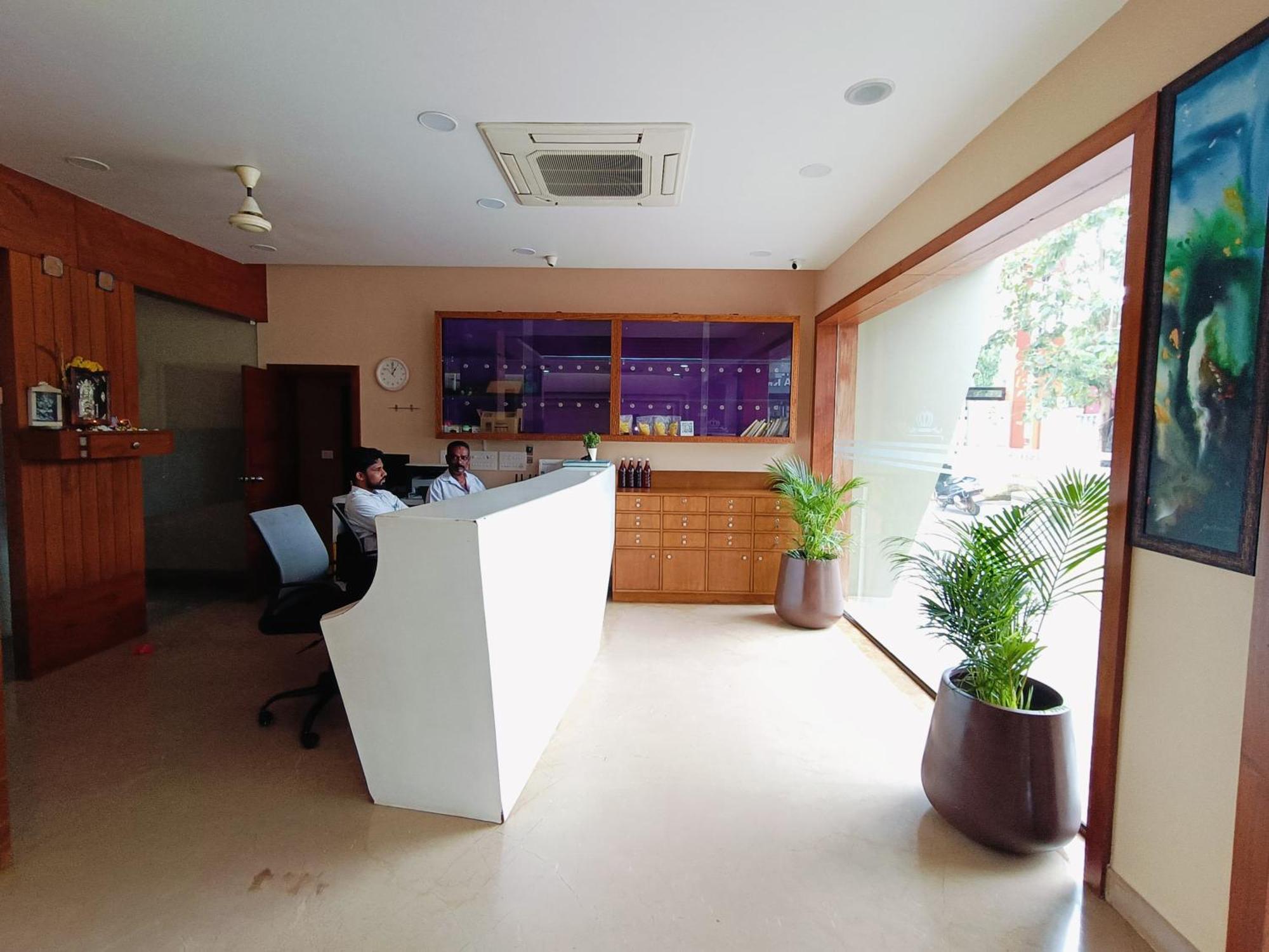 Subrahmanya Hotel Mayura Residency מראה חיצוני תמונה